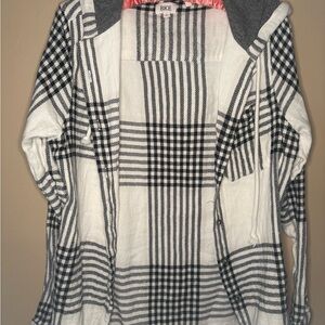 BKE Women's Checkered Cardigan - Black and White